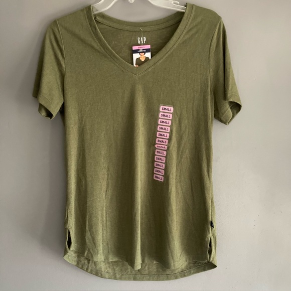 GAP Women's Olive V-Neck Short Sleeve Tee - Picture 1 of 4